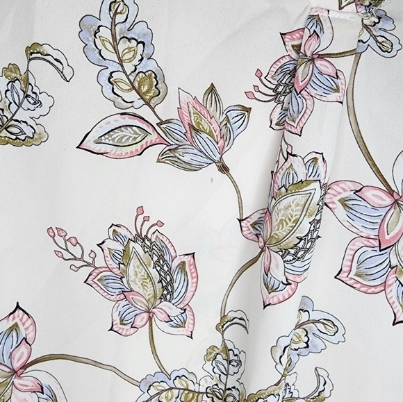 Adrienne Vittadini Floral Qomen Medium Long Sleeve V Neck Spring Summer Blouse - Picture 3 of 7